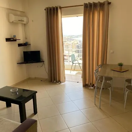 Paradiso Apartment *