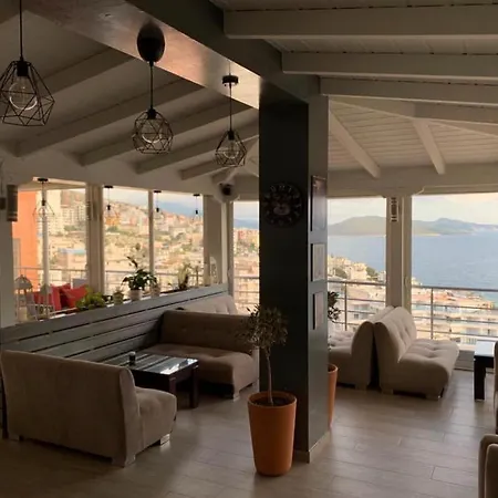Apartment Paradiso *