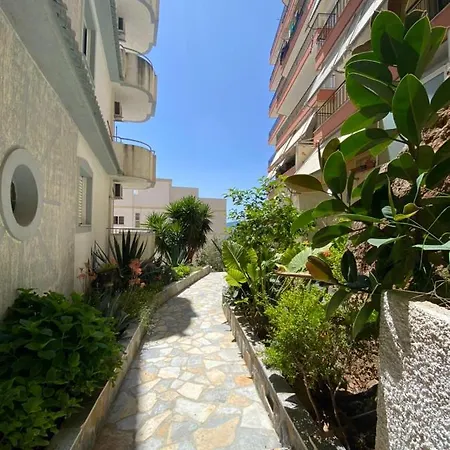 Apartment Paradiso